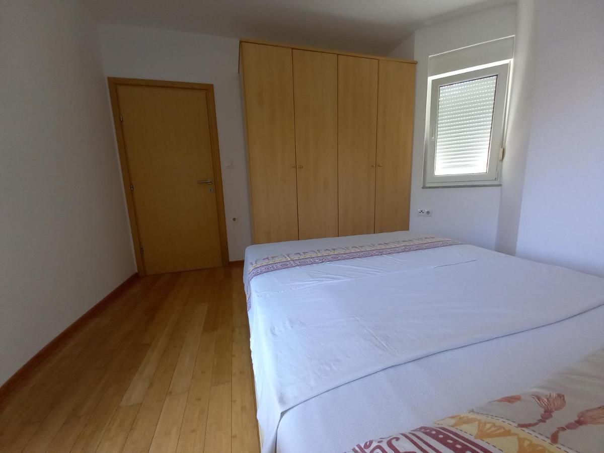 Apartments President 诺瓦利娅 外观 照片