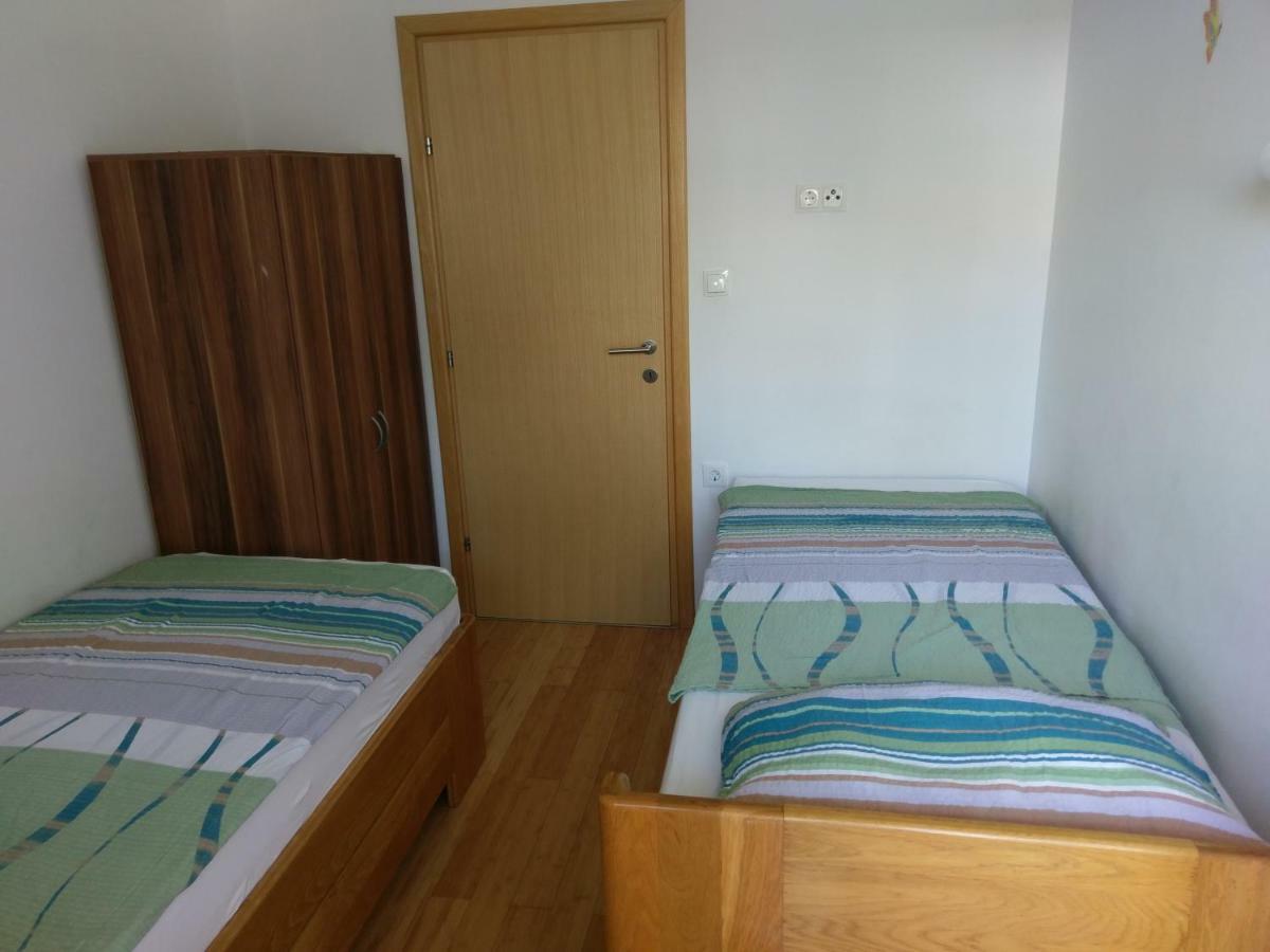 Apartments President 诺瓦利娅 外观 照片