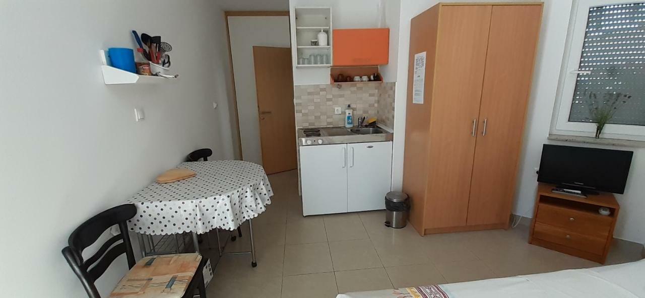Apartments President 诺瓦利娅 外观 照片